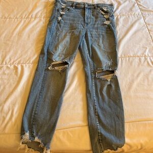 American Eagle ripped skinny jean